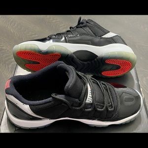 Jordan 11 low top size 7=8.5 women’s